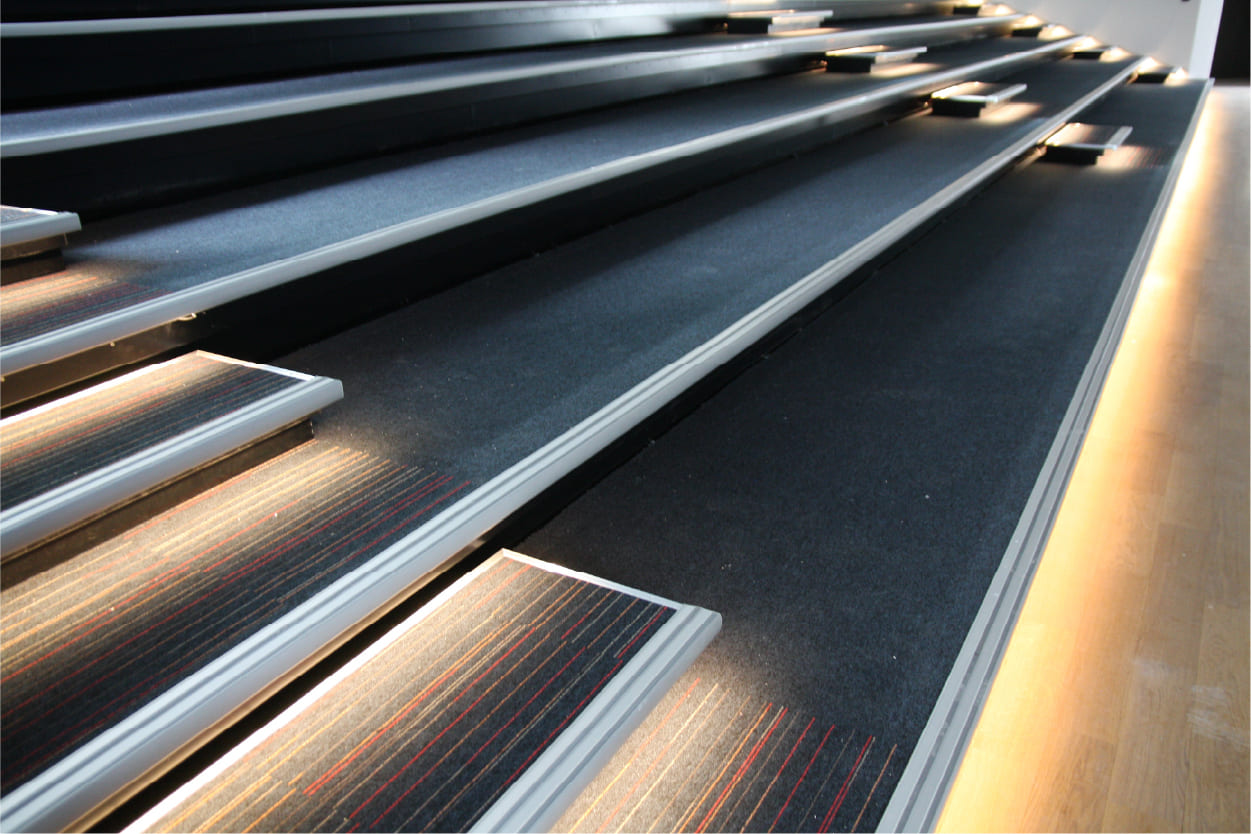 light-that-guides-hidden-klus-solutions-for-passageways-and-stairs