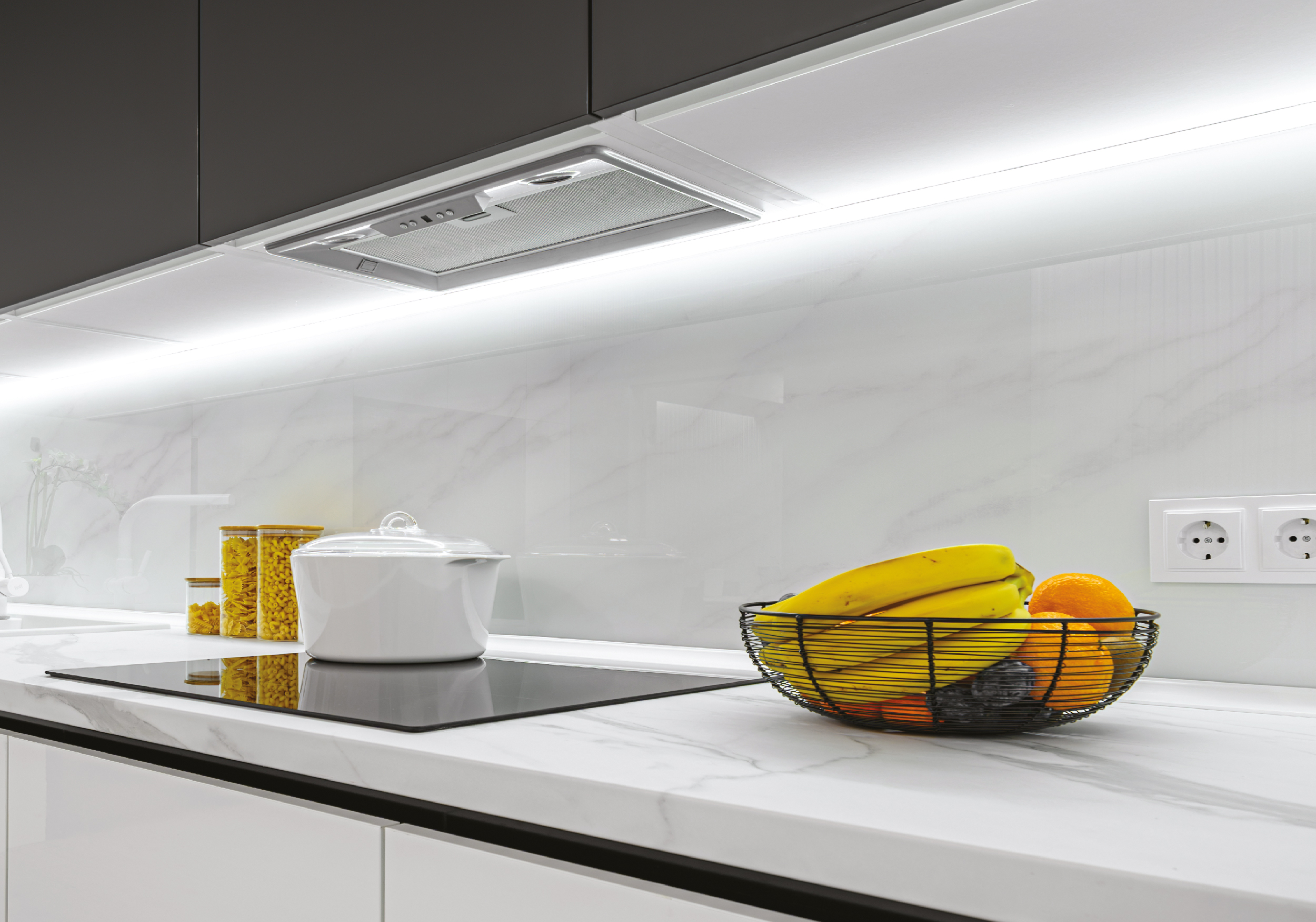 LED-B&auml;nder - Profilbeleuchtung - Arten von B&auml;ndern - Vorteile von LED-B&auml;ndern - Anwendung von B&auml;ndern
